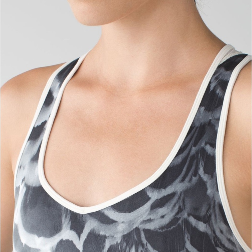 LULULEMON Lululemon Dance To Yoga Tank Pretty Plume Angel Wing Black / Black 4 - Picture 3 of 9